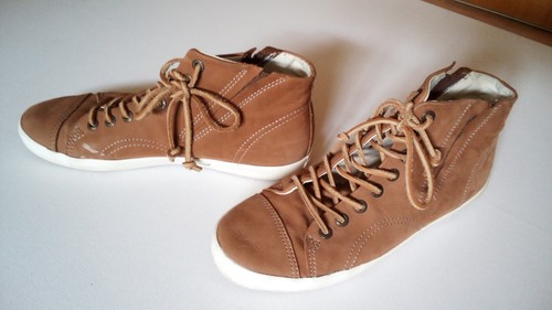 Super kaum getragene sneaker - super!,