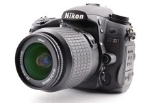 Neuwertige Nikon D7000