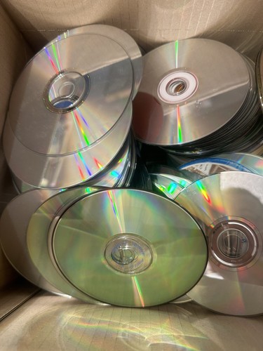 500 stück cds und dvds - und,