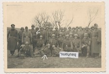 Foto Wehrmacht Soldaten , Stahlhelm, Stielhandgranate (4032a)