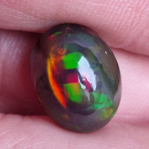 Schwarze wabe opal 7ct - opal, 5,7ct