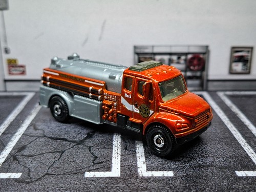 Matchbox freightliner - matchbox,
