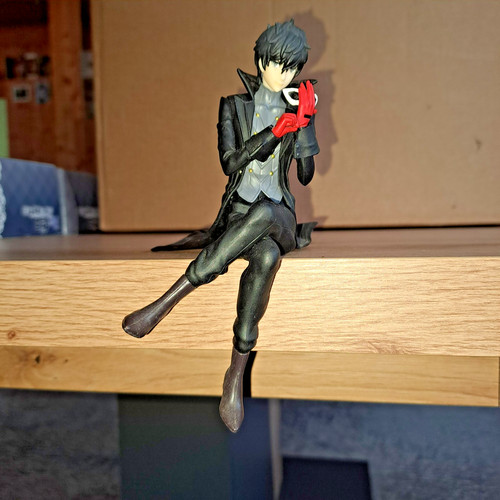 Persona the royal figur - the,