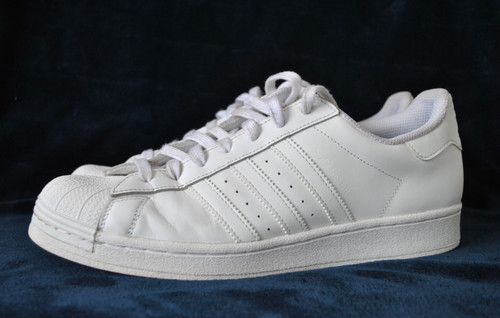 Weiße leder schnürschuhe - weiße,