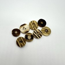Stück knöpfe alt - 8, wohl
