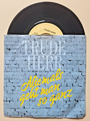 Trude herr niemals - -, geht