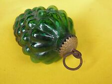 Alte grüne Biedermeier Glas- Kugel Weintraube Christbaumschmuck L= ca. 7,2 cm