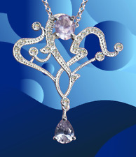 I pendant with stones + chain