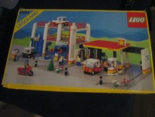 Lego  -  Metro Park & Service