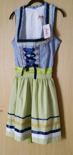 Neues dirndl von fuchs - neues,