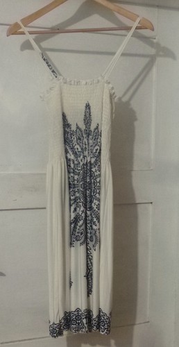 Kleid elfenbein mit schwarzem