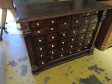 Schubladentresen Rückwand