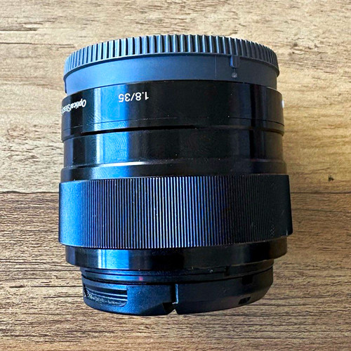 Sony sel35f18 35mm 8 - 35mm, f/1,8
