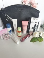 Beauty Bag mit Parfum Miniatur