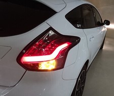 LED RÜCKLEUCHTEN FÜR FORD FOCUS MK3 11-14 SCHWARZ LED HECKLEUCHTEN RÜCKLICHT