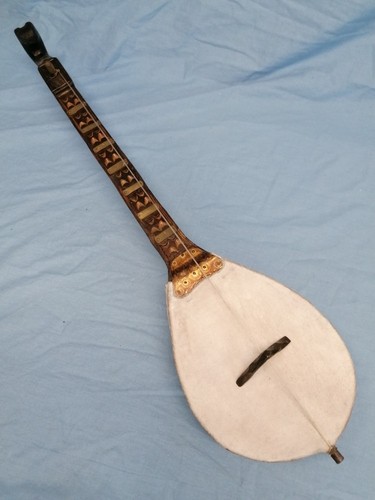 Afrikanische laute lahuta - laute, /