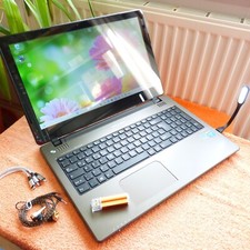 Medion E6240T 15 Zoll TOUCH Multi l Windows 11 1TB SSD l 8GB RAM NEU l QUAD CORE