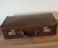 alter Koffer aus Leder