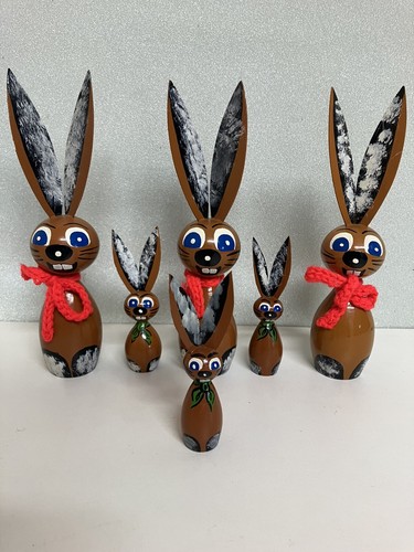 Alte osterhasen familie - osterhasen,
