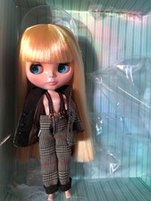 Blythe Pleasant Surprise Puppe