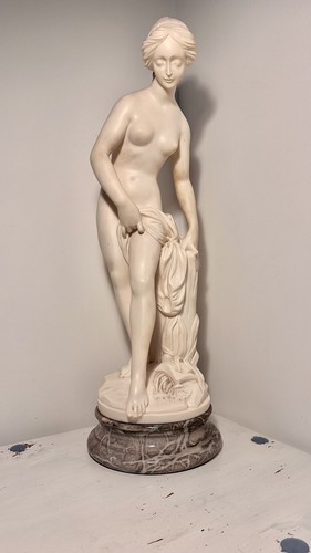 Venus skulptur nymphe - skulptur, hinunter