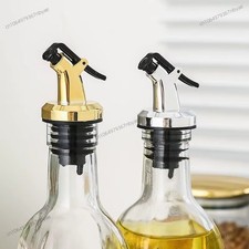 Schnaps Wein Olivenöl Essig