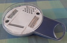 Gemüsehobel 4 verschiedene Raspel/Schneideflächen Set Küche Gastronomie 