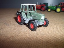 TRAKTOR  nr.6 PLASTIK/ METALL MODELL  1:87 HO
