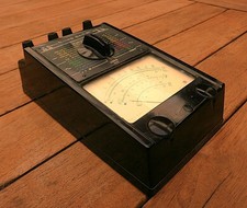 Altes Vielfachmessgerät III DDR Bakelit - "Meßtechnik Mellenbach" Vintage