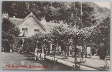 SYMONDS YAT The Royal Hotel