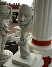 Hand mit Gesicht "Der Denker"