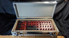 Syntheziser ACCESS VIRUS B + Netzteil + stabiles Flightcase, generalüberholt!
