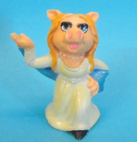 Muppet show miss - :,