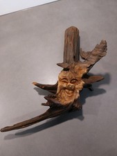 Wurzelfigur geschnitzt