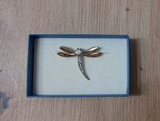 Libelle    Anstecknadel  Brosche    von Pierre Lang   mit geschliffenen Steinen