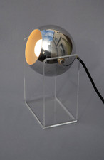 LYFA Tisch / Nachttischlampe