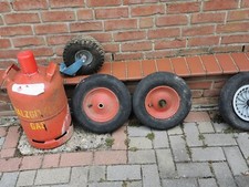 Propangasflasche, Stützrad, 2 Schubkarrenreifen - alles zusammen für einen Preis