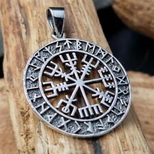 Helm of awe mit Runen Schmuck