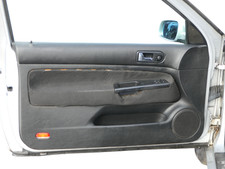 VW Golf 4 2/3-Türer Türverkleidung Verkleidung Tür vorne links schwarz 