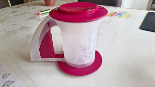 Messbecher aus kunststoff - aus,