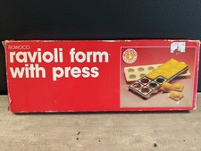 RAVIOLI FORM WITH PRESS Pasta