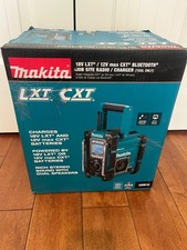 Makita XRM10 Job Site Radio &