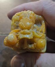 ***  Drachen aus einem Jade-Ersatzmaterial ***