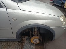 Opel Corsa C 3-TRG Bj 2005 orig Kotflügel vorn rechts Z157 Starsilber Facelift 
