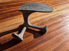 altes Schustereisen Dreibock