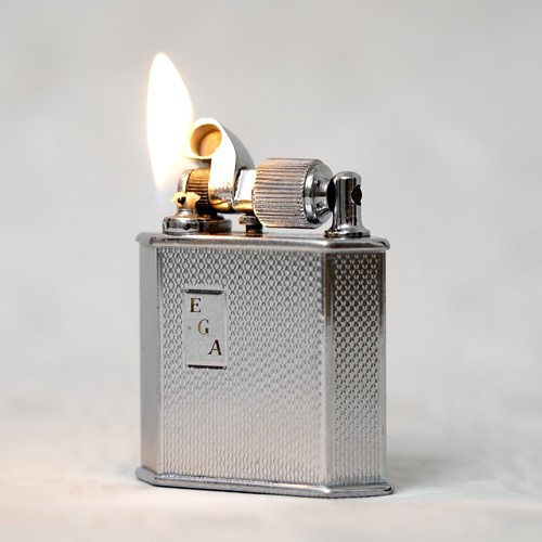 Altes benzin feuerzeug von - altes,