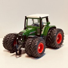 SIKU Farmer - 1:32 3250 Fendt Vario Favorit 716 - 17 cm - Doppelbereifung  #3539