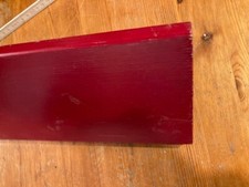 Holzbretter, 3-seitig rot lackiert, ideal als Fassadenverkleidung