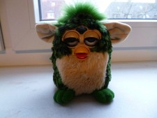 Biete ein original Furby von