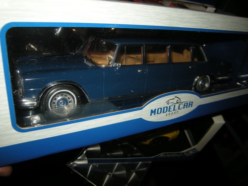 Modelcar group - 1:18,